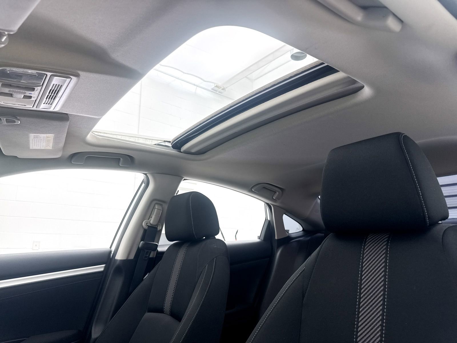 Used 2018 Honda Civic EX-T image 3