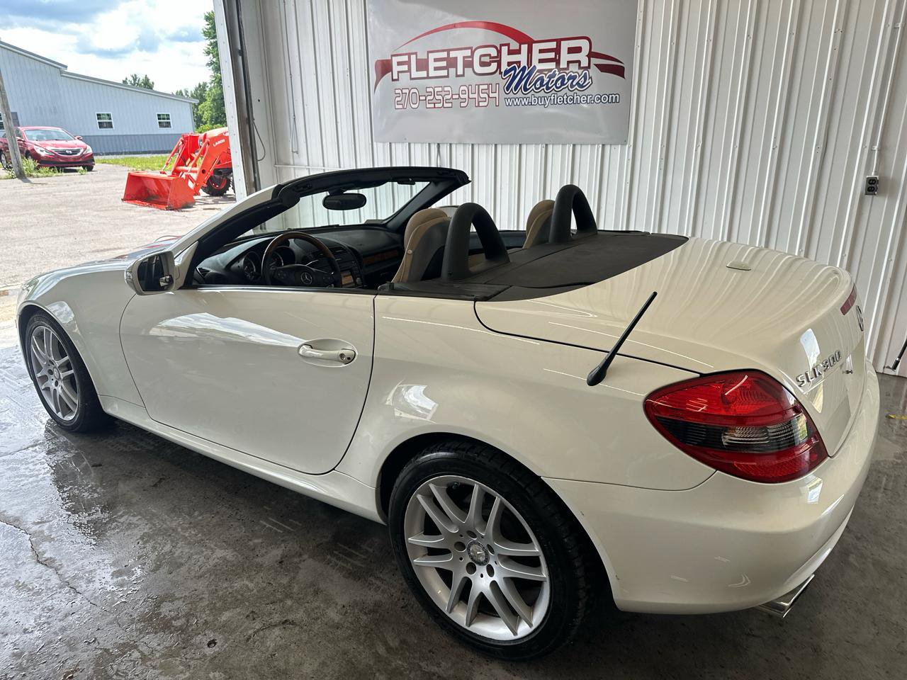 Used 2009 Mercedes-Benz SLK 300 image 3