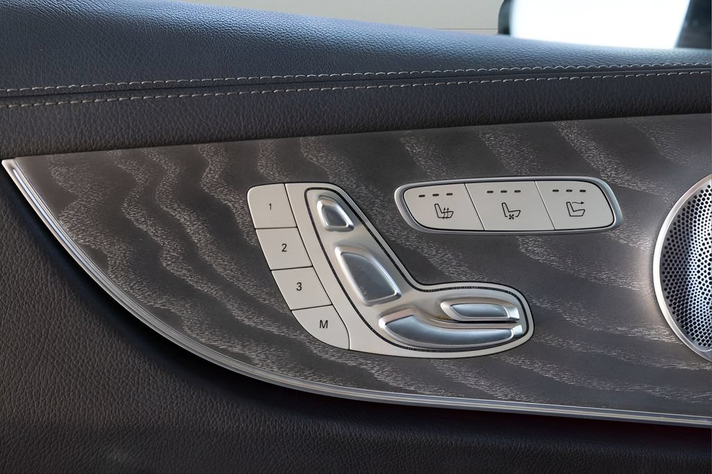 Used 2021 Mercedes-Benz E 450 4MATIC Cabriolet w/ AMG Line image 33