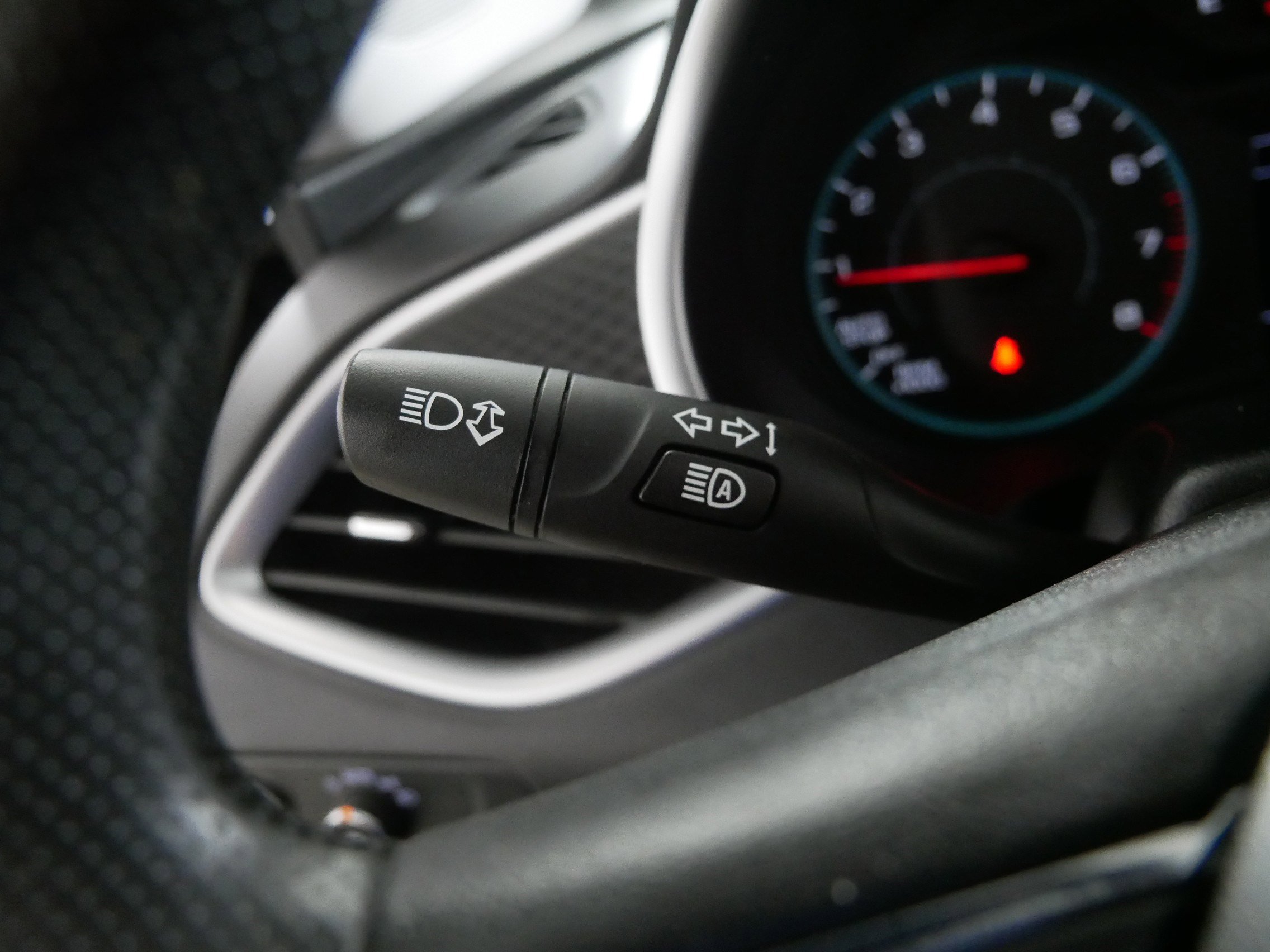 Used 2023 Chevrolet Malibu LS image 32