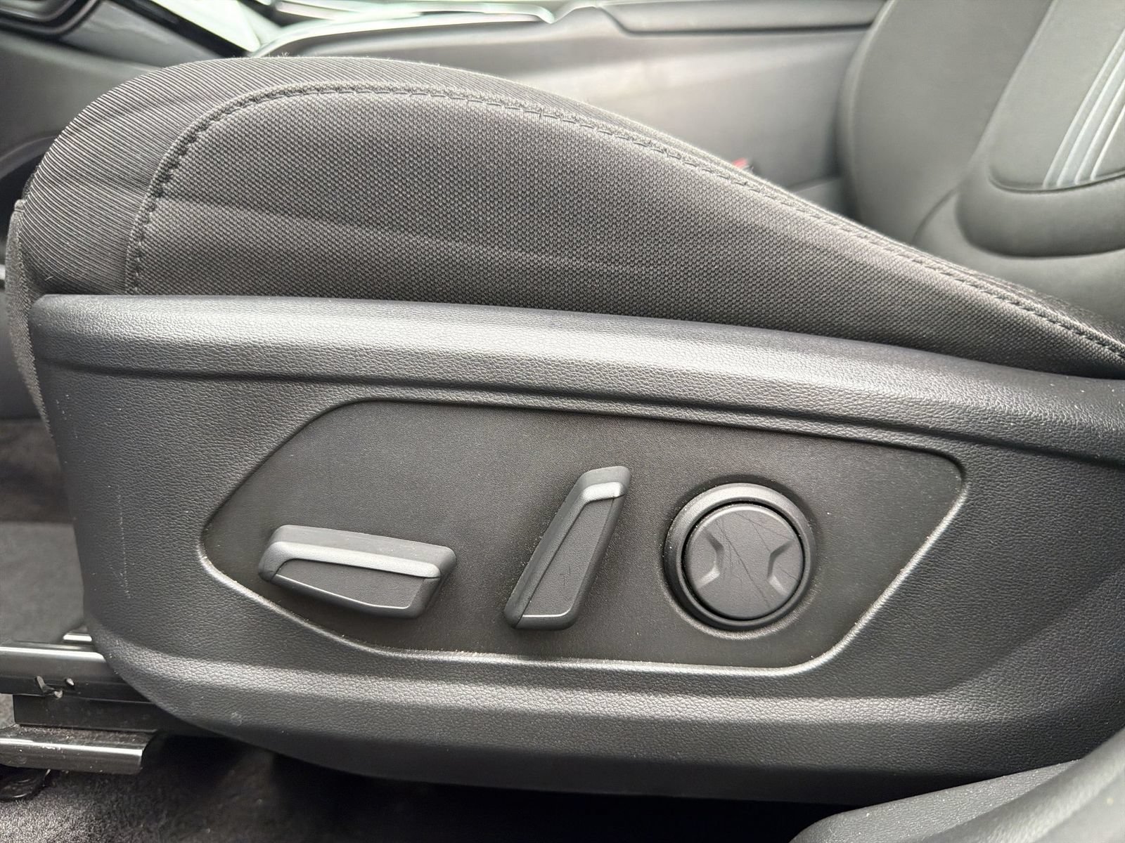 Used 2024 Hyundai Tucson Blue AWD/4WD image 14