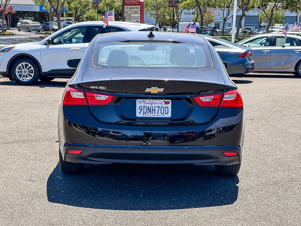 Used 2022 Chevrolet Malibu LS FWD image 3