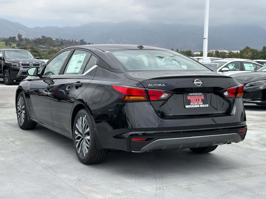 New 2026 Nissan Altima 2.5 SV FWD image 4