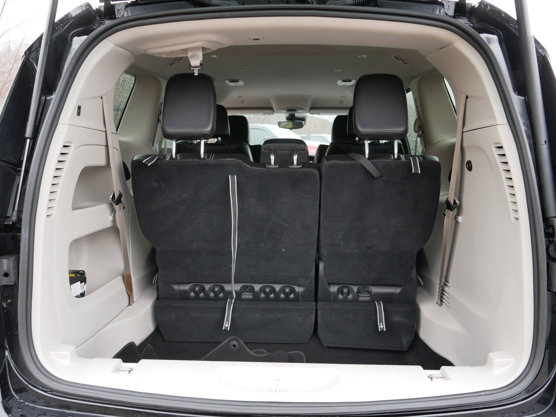 Certified 2024 Chrysler Pacifica Touring-L image 18