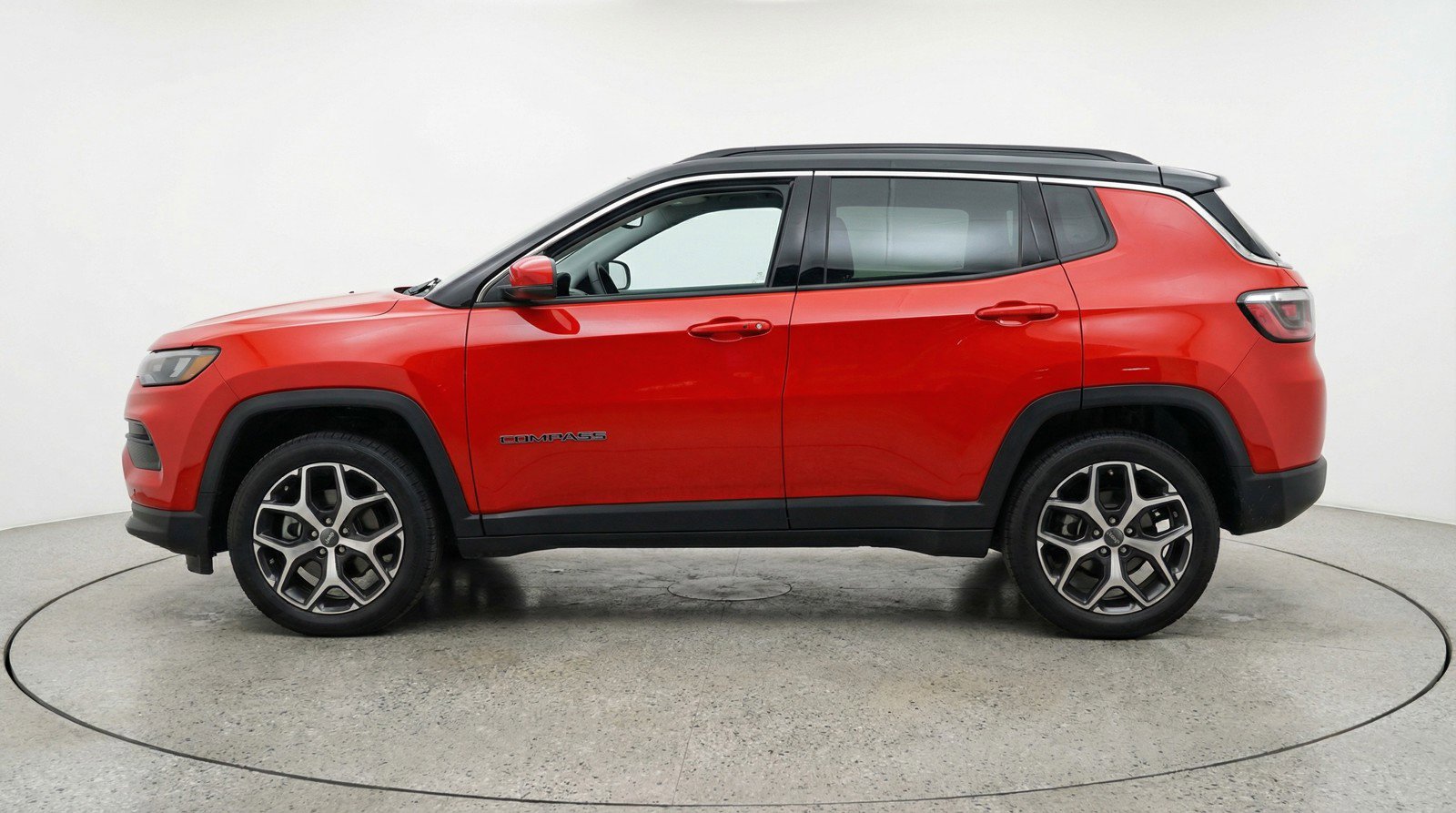 Used 2025 Jeep Compass Limited AWD/4WD image 5