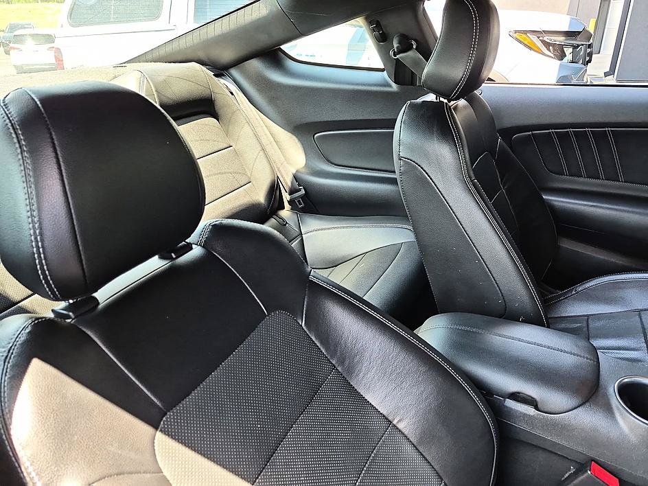 Used 2022 Ford Mustang GT Premium w/ Ford Safe & Smart Package RWD image 33