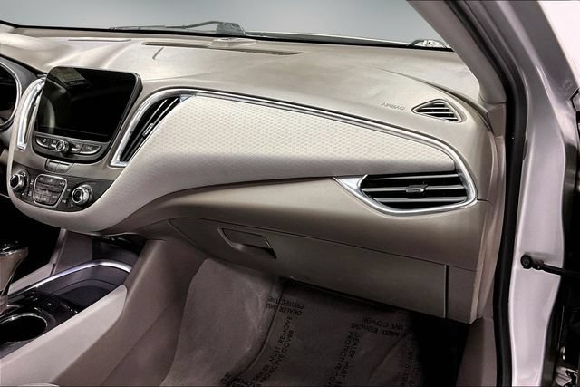 Used 2020 Chevrolet Malibu LT FWD image 23