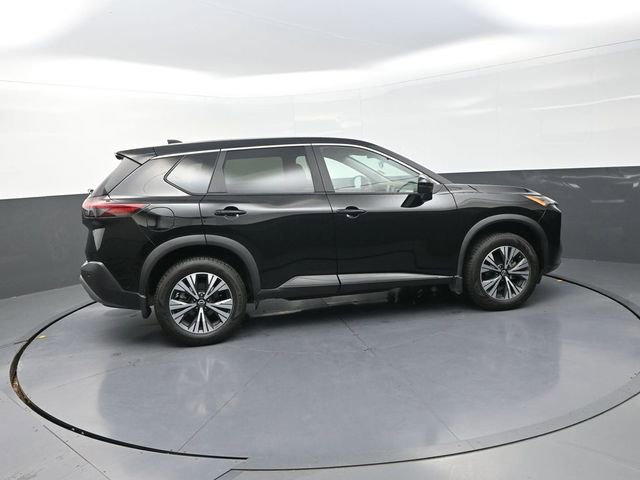 Used 2023 Nissan Rogue SV image 8
