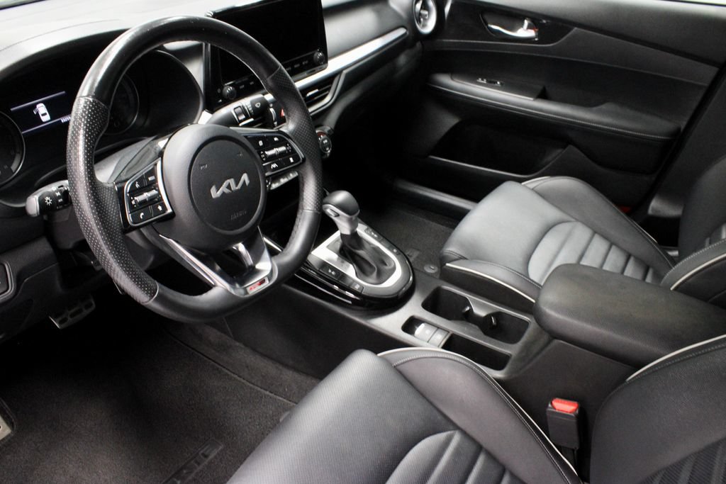 Used 2023 Kia Forte GT-Line w/ GT-Line Premium Package FWD image 23