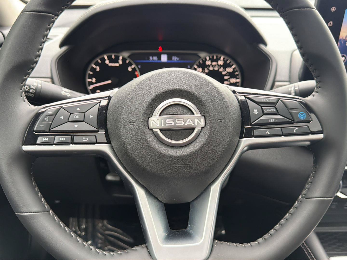 Used 2025 Nissan Altima 2.5 SV w/ SV Premium Package AWD/4WD image 13