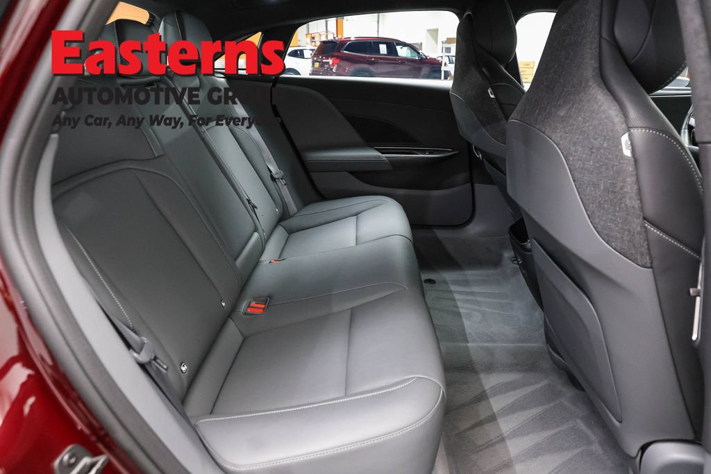 Used 2024 Lucid Air Pure RWD image 22