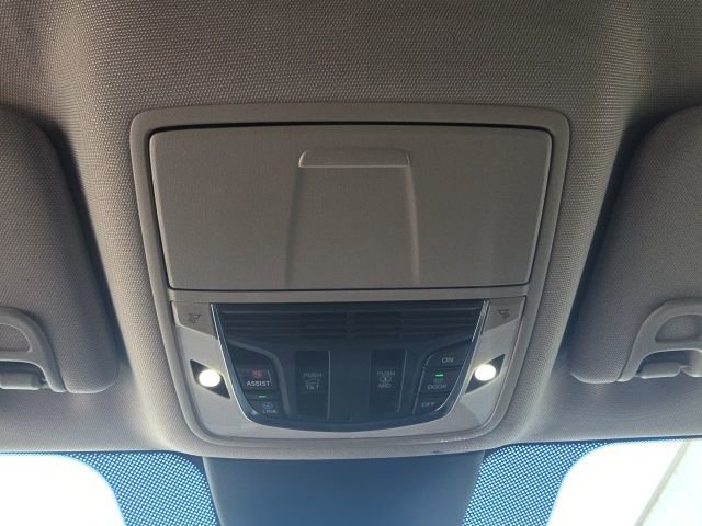 Used 2023 Acura MDX SH-AWD w/ Advance Package image 22