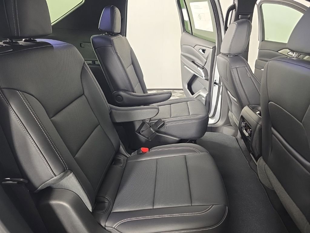 New 2025 Chevrolet Traverse LT w/ Enhanced Driving Package image 36