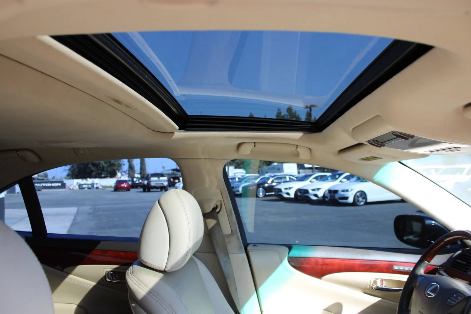 Used 2010 Lexus LS 460 RWD image 9