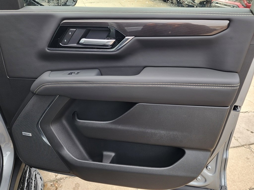 New 2026 GMC Yukon Elevation image 39