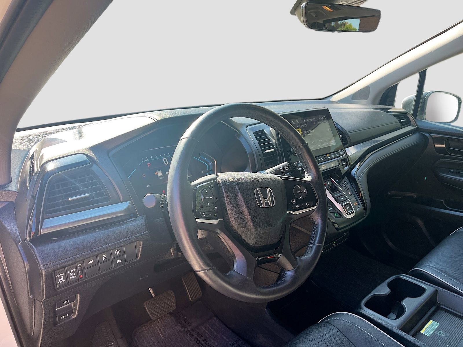 Used 2023 Honda Odyssey Elite image 9