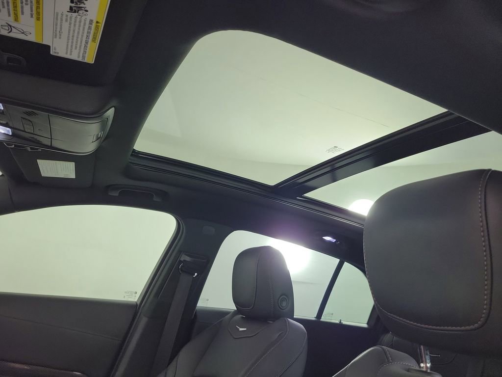 Used 2023 Cadillac XT4 Sport image 17