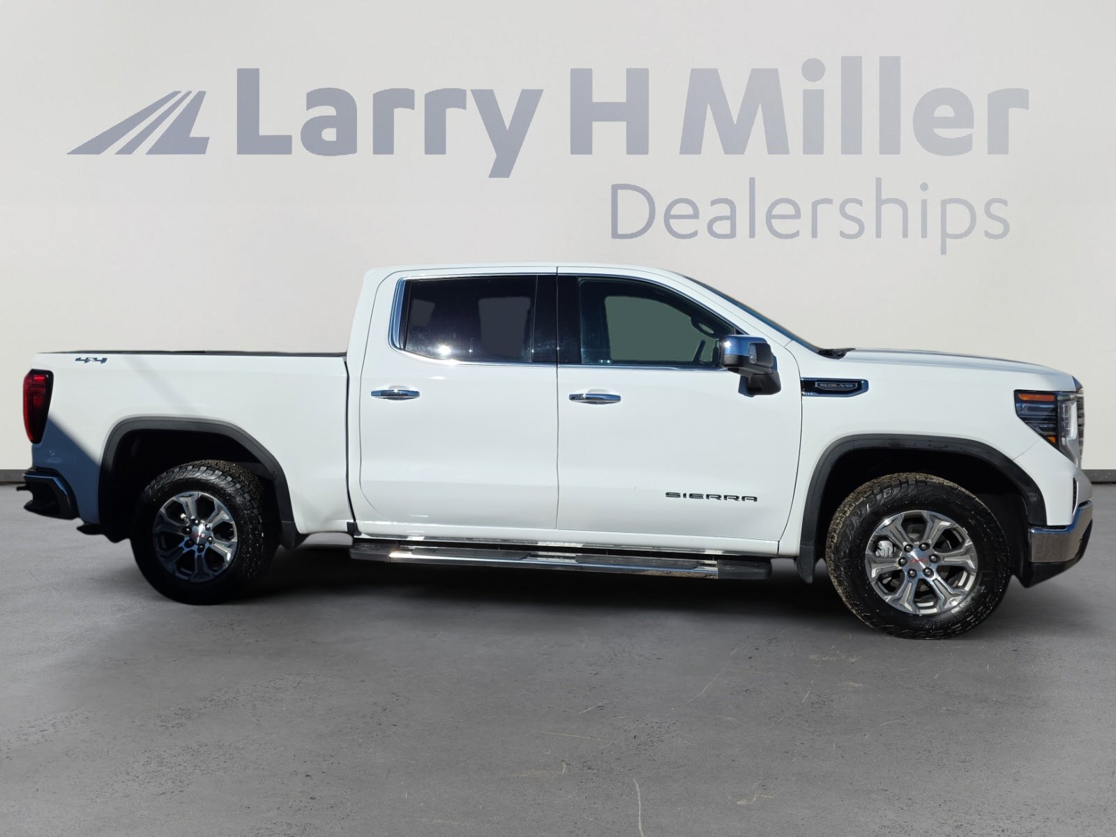 Used 2024 GMC Sierra 1500 SLT image 6
