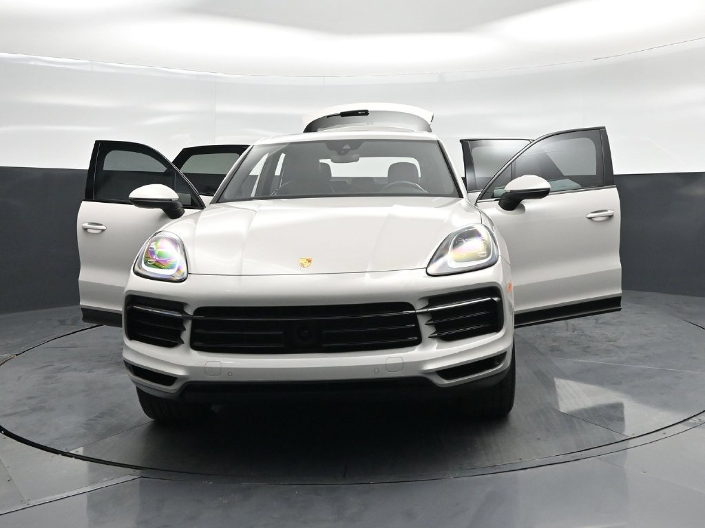 Used 2021 Porsche Cayenne AWD/4WD image 28