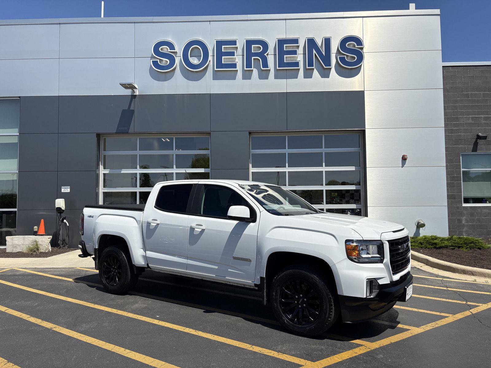 Used 2022 GMC Canyon Elevation w/ Elevation Premium Package AWD/4WD image 1