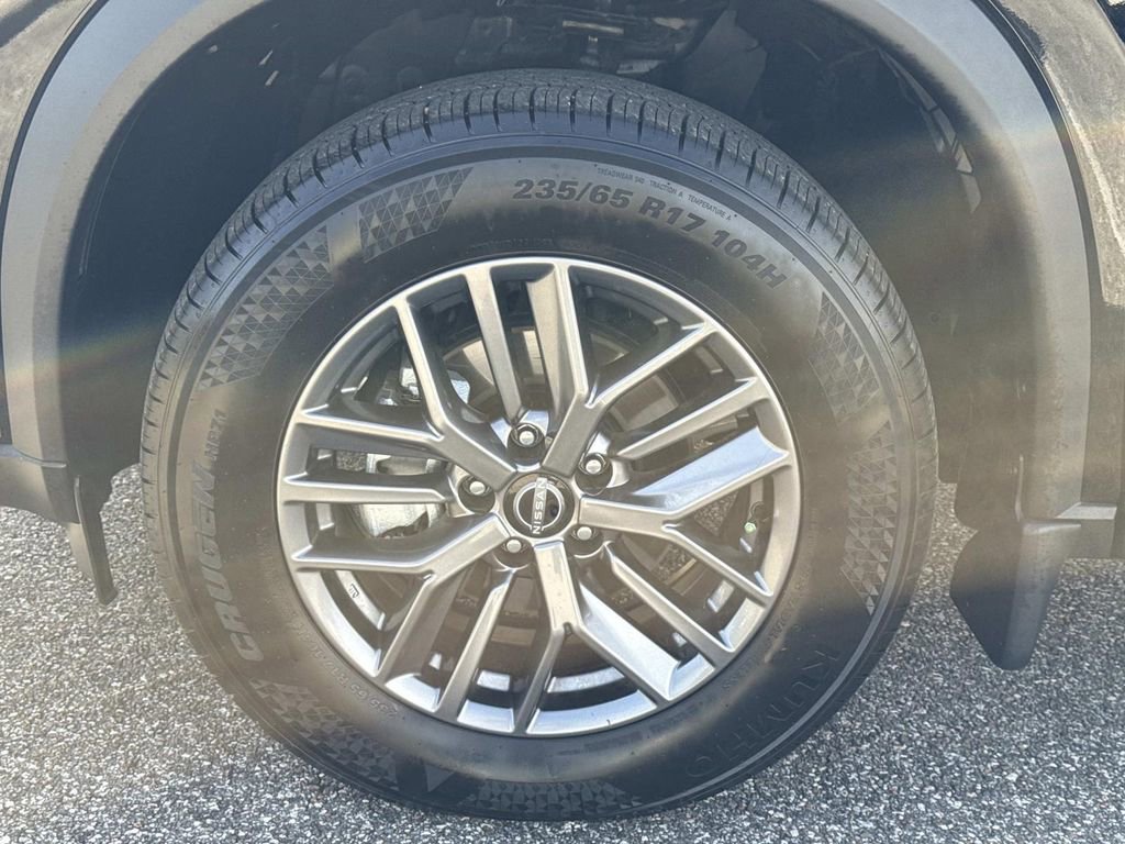 Used 2025 Nissan Rogue S image 11