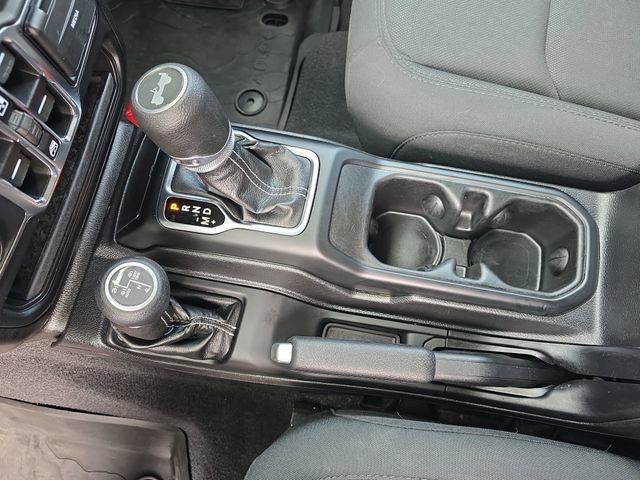 Used 2021 Jeep Wrangler Unlimited Sahara AWD/4WD image 25