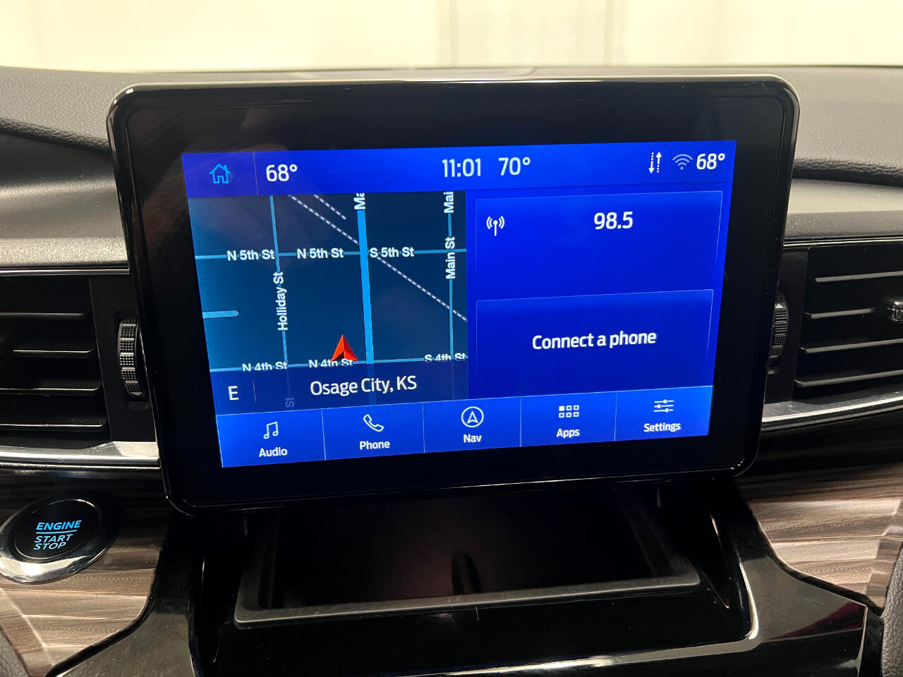 Used 2024 Ford Explorer Limited image 37