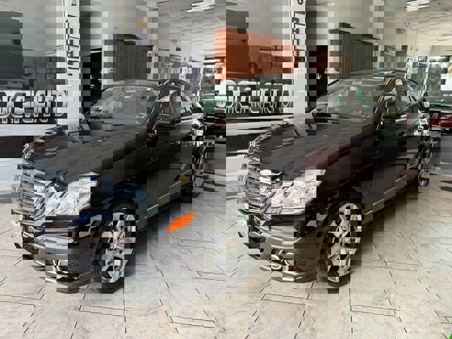 Used 2011 Mercedes-Benz E 350 Luxury image 3