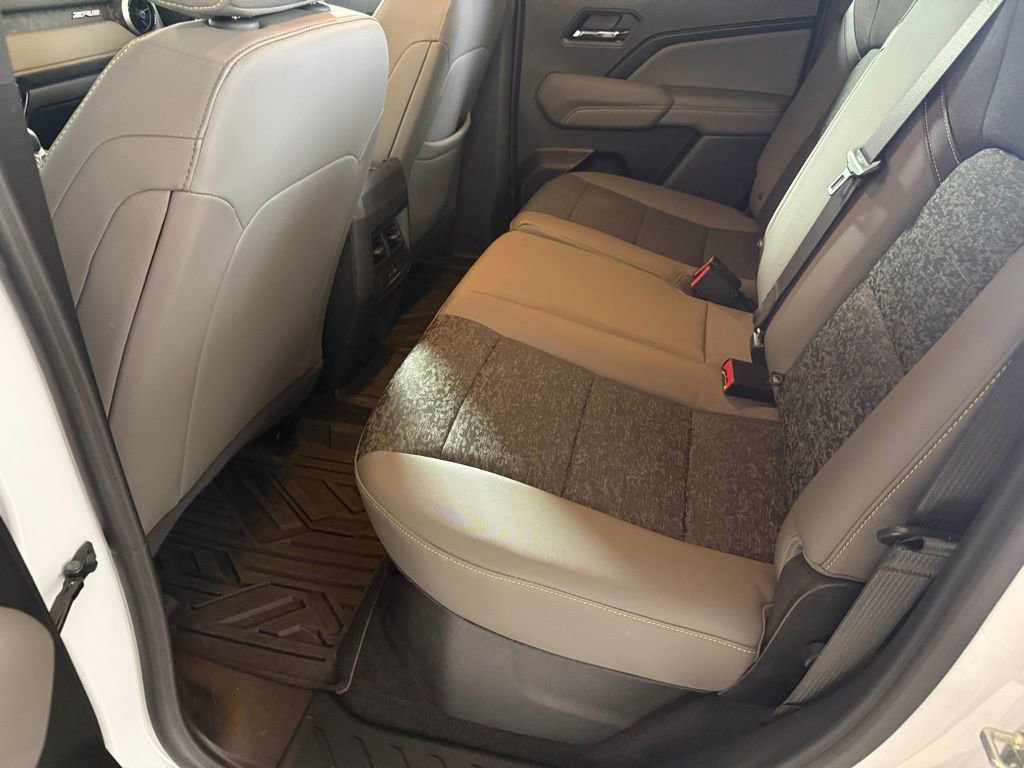 Used 2024 Chevrolet Colorado ZR2 w/ Technology Package image 14