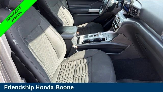 Used 2021 Ford Explorer XLT RWD image 45