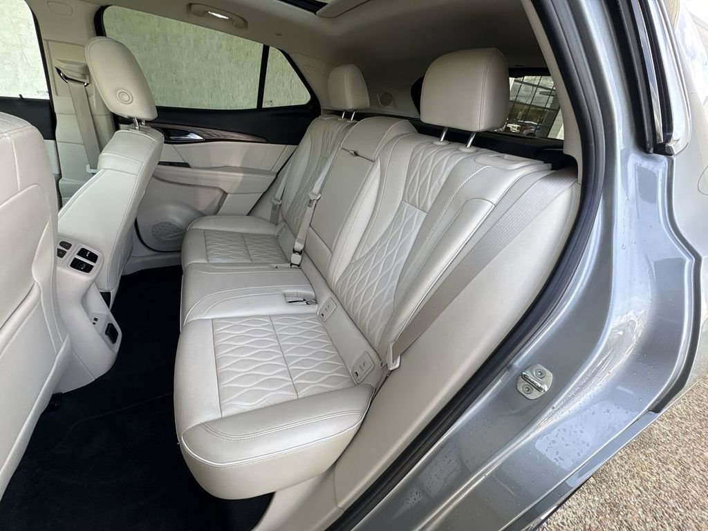 Certified 2023 Buick Envision Avenir image 26