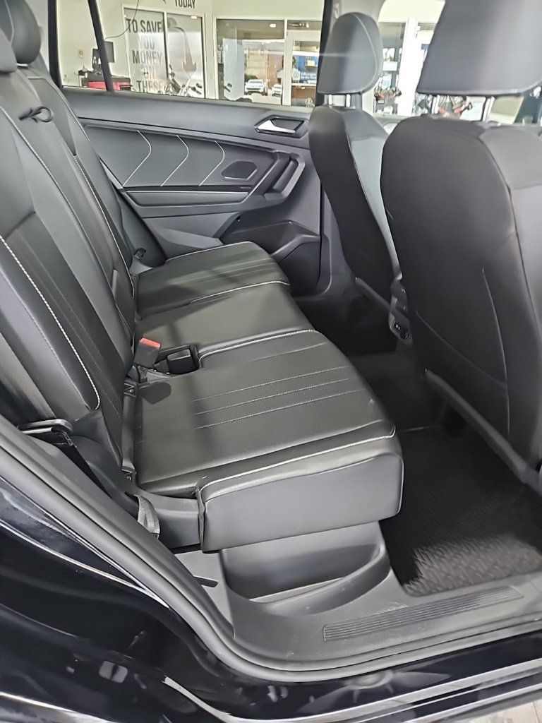 Used 2024 Volkswagen Tiguan SE image 17