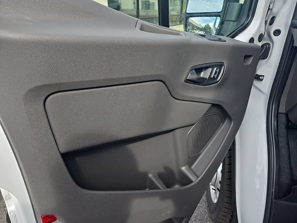 New 2025 Ford Transit 250 148 Medium Roof Extended AWD image 9