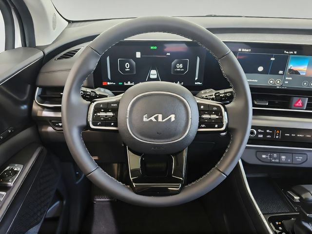 Certified 2026 Kia Carnival SX w/ SX Dark Edition Package FWD image 9