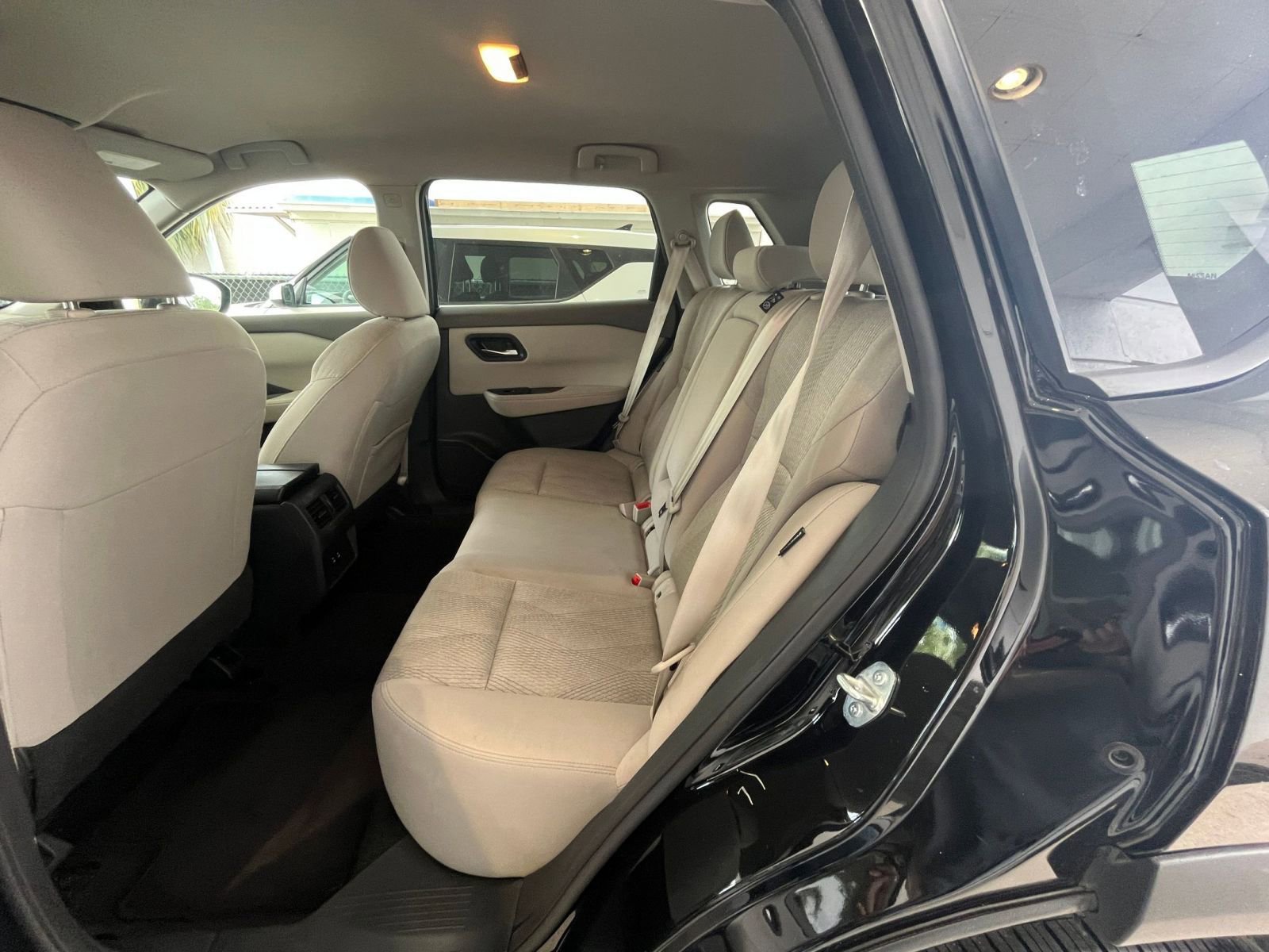 Used 2025 Nissan Rogue SV FWD image 28