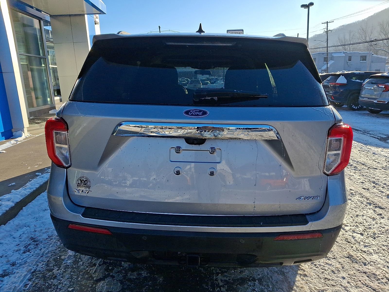 Used 2021 Ford Explorer XLT w/ Class III Trailer Tow Package image 5