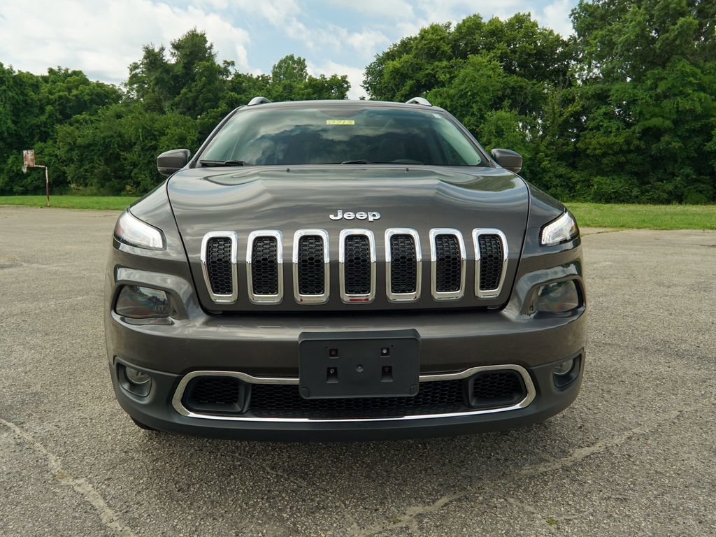 Used 2018 Jeep Cherokee Limited AWD/4WD image 7
