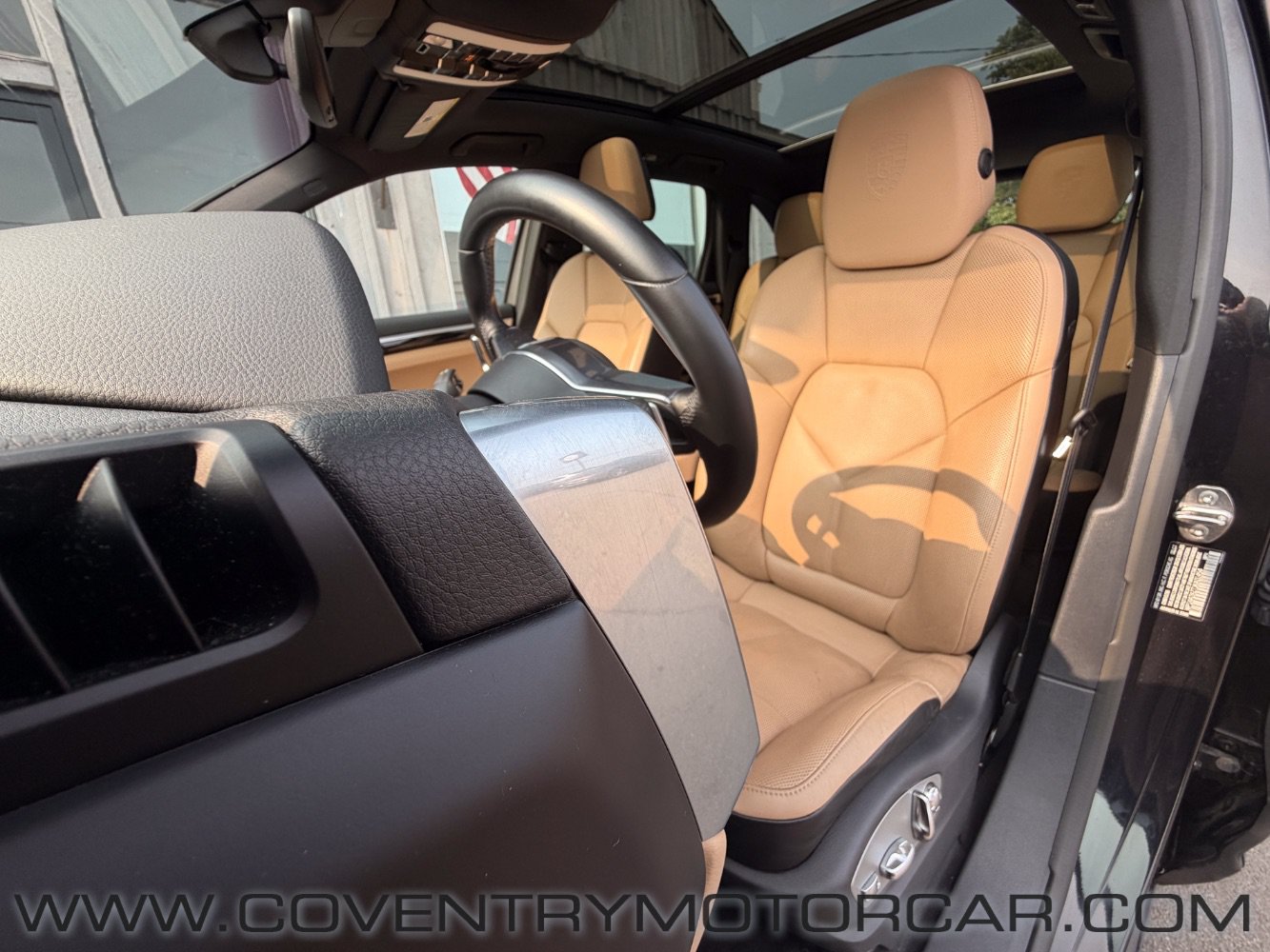 Used 2018 Porsche Cayenne Platinum Edition AWD/4WD image 32