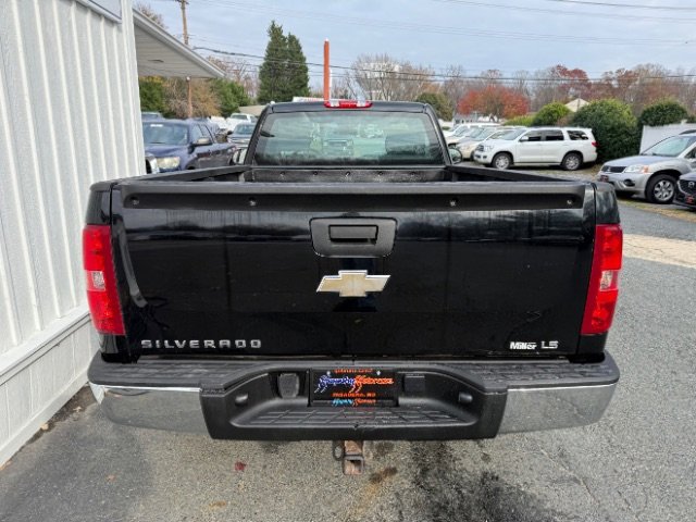 Used 2011 Chevrolet Silverado 1500 W/T w/ LS Package image 4