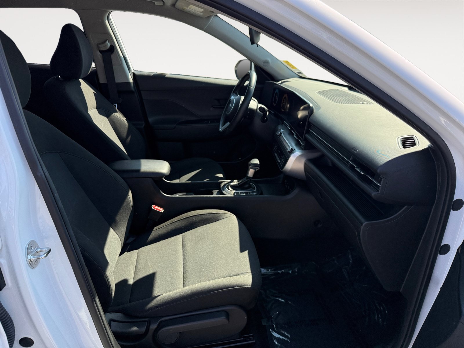 Used 2024 Hyundai Kona SEL FWD image 19