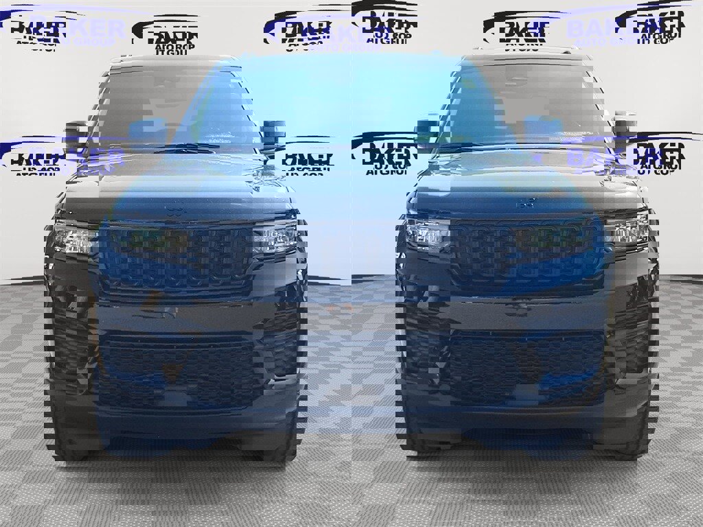 New 2025 Jeep Grand Cherokee Altitude image 8