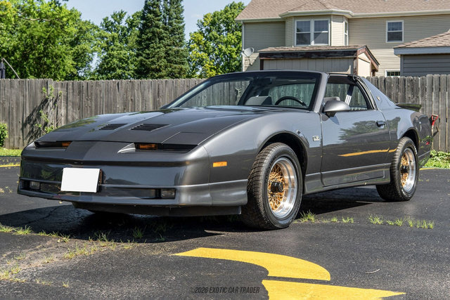 Used 1989 Pontiac Firebird Trans Am RWD image 14