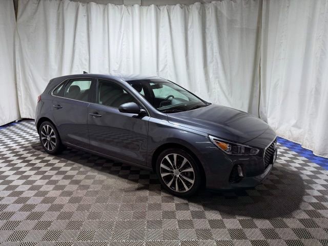 Used 2018 Hyundai Elantra GT FWD image 2