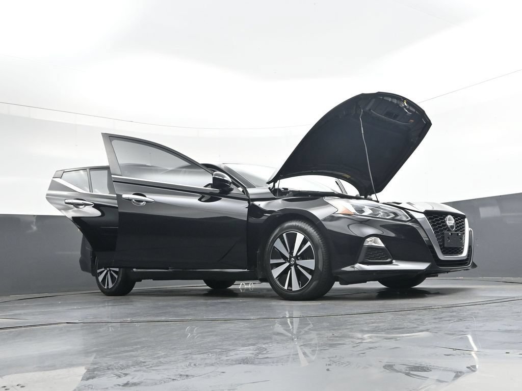 Used 2022 Nissan Altima 2.5 SV FWD image 45