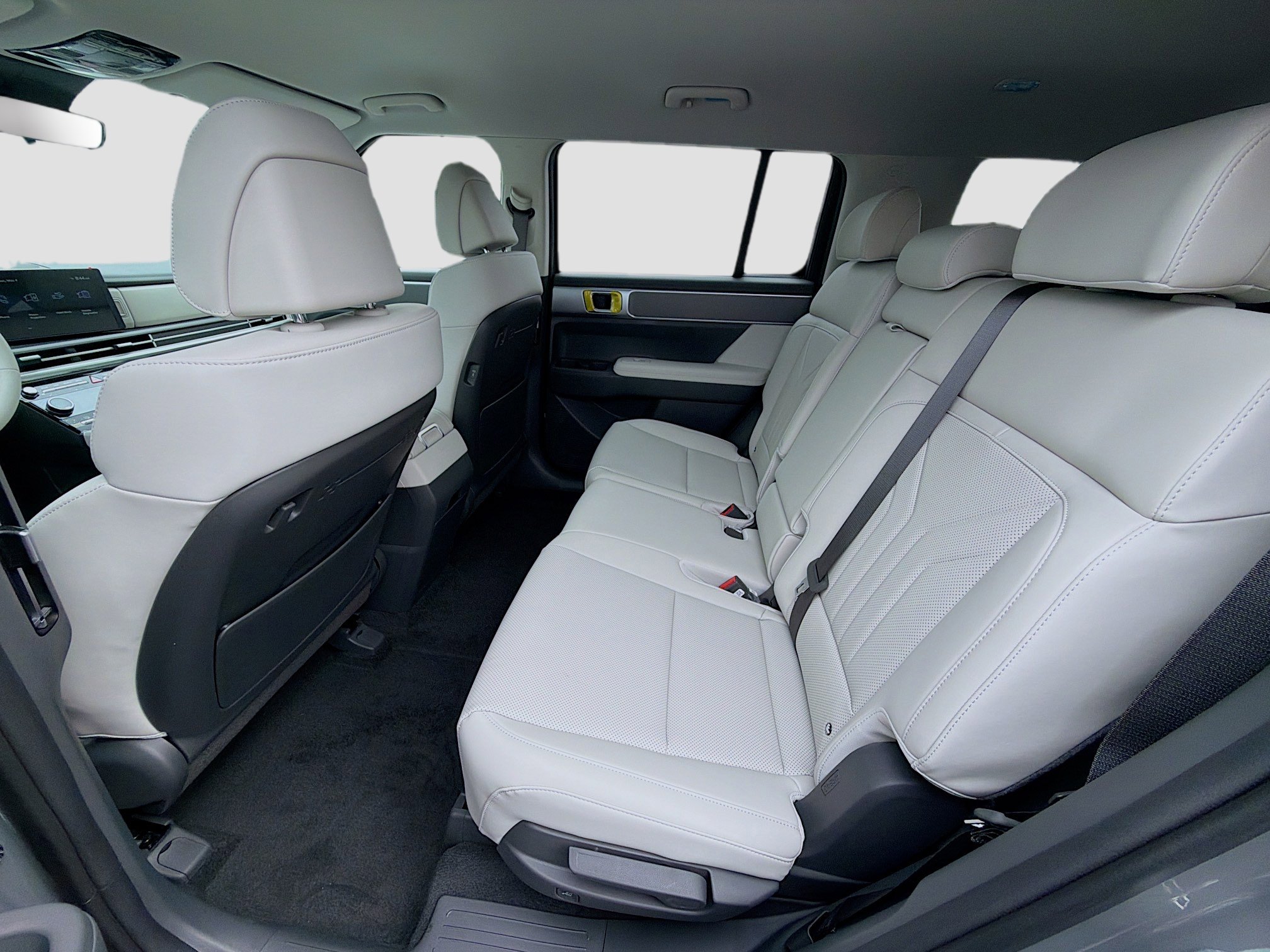 New 2026 Hyundai Santa Fe SEL w/ Tow & Go Package FWD image 18