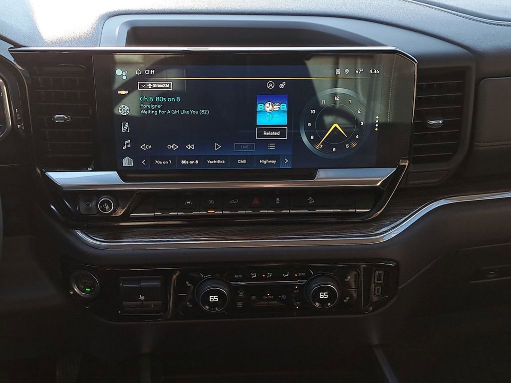 Used 2025 Chevrolet Silverado 1500 LT Trail Boss w/ Convenience Package II image 18