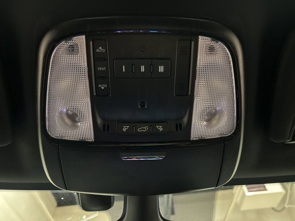 Used 2024 Dodge Durango R/T image 28