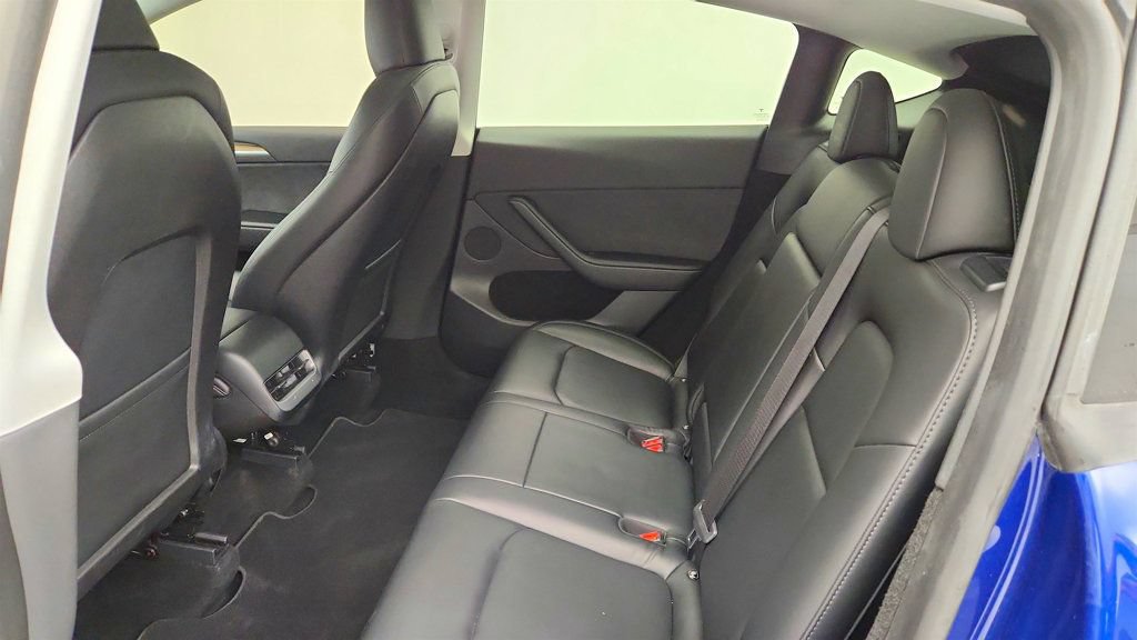Used 2023 Tesla Model Y AWD image 24
