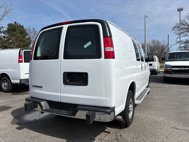 Used 2024 Chevrolet Express 2500 w/ Driver Convenience Package RWD image 5