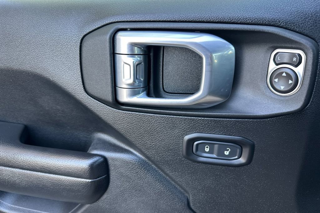 Used 2021 Jeep Wrangler Unlimited Sport image 8